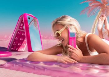 HMD Barbie Phone torna disponibile per i nostalgici