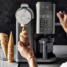 Ninja Swirl by CREAMi arriva in Italia: il gelato soft-serve diventa casalingo