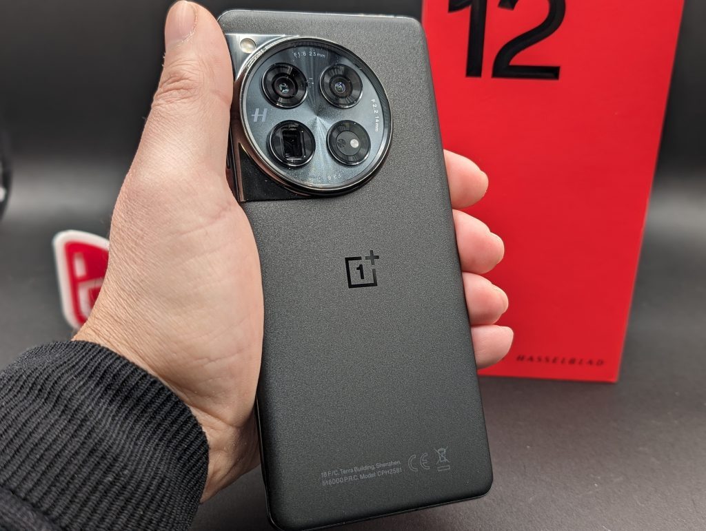 Aggiornamento OnePlus 12 OxygenOS 15.0.0.404