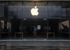 Chiusi 3 Apple Store negli USA: cosa succede?