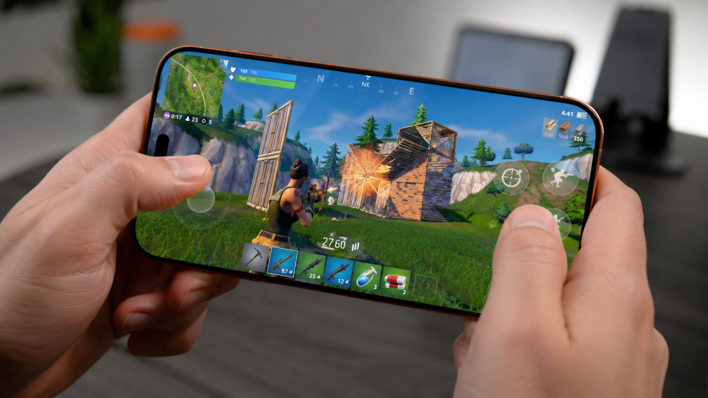Fortnite App Store, Epic riporta il gioco su iPhone