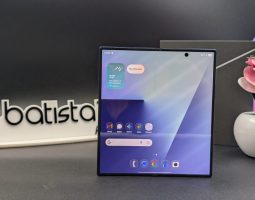 Galaxy Wide Fold: produzione da 1 milione di unità