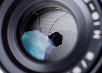 Con S26 Ultra Samsung potrebbe reintrodurre l'apertura variabile