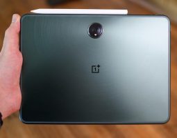 OnePlus Pad Mini, tablet Android compatto con Snapdragon 8 Elite Gen 2