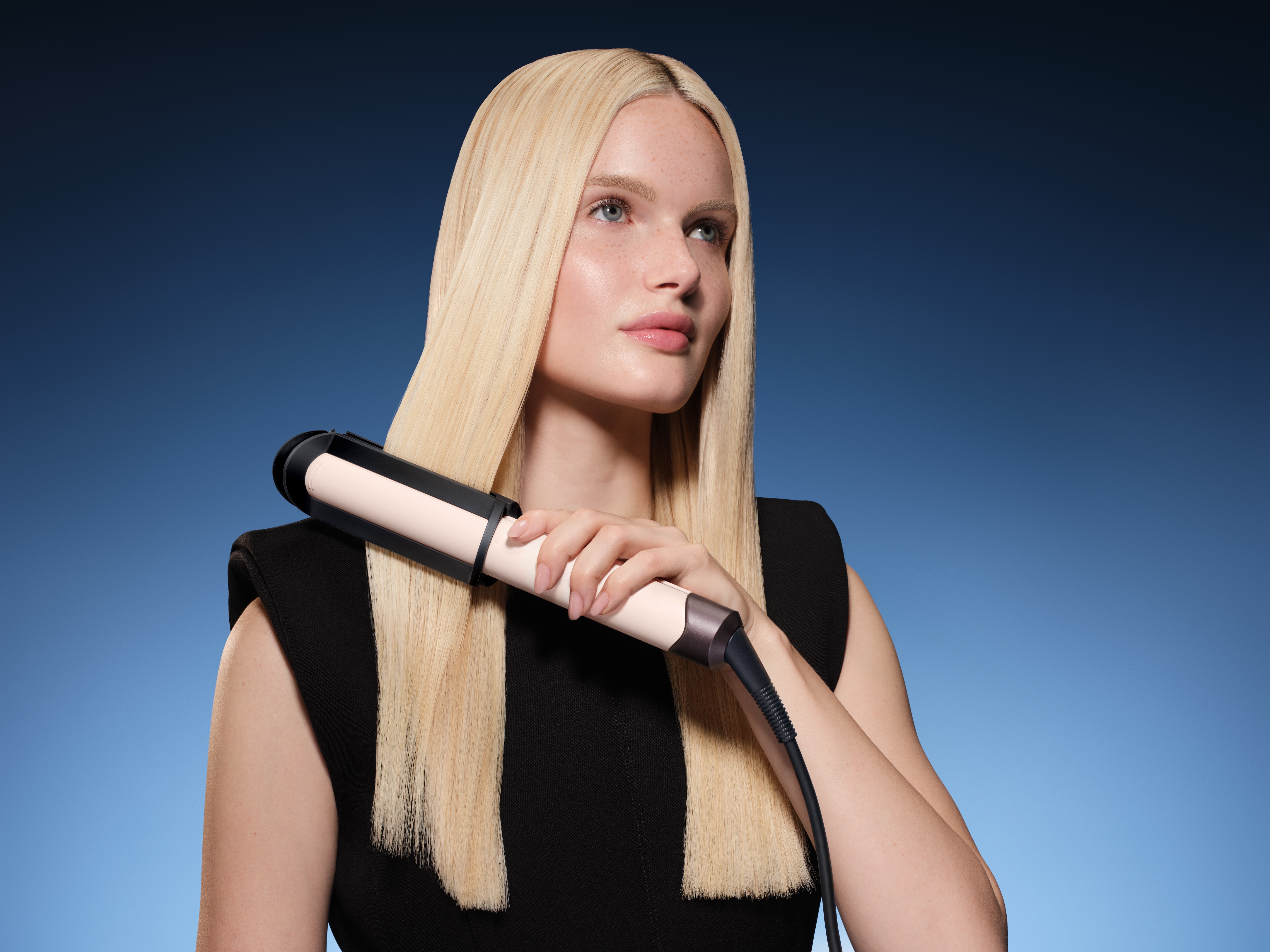 Dyson Airsmooth e Corrale CoolShine debuttano in Italia
