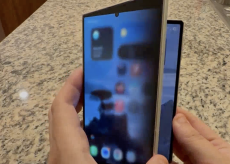 Galaxy Z Fold 8 “copia” iPhone Duo, e il risultato sorprende