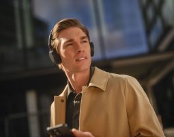 Jabra Evolve3 si rinnova con tre cuffie per lavoro ibrido e ufficio