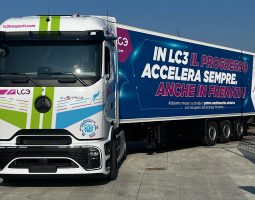 LC3 Trasporti porta in Italia il primo trattore full electric