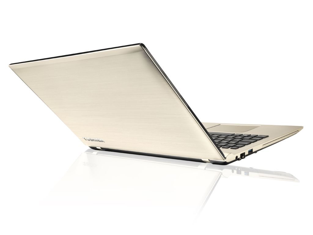 Toshiba_Satellite_P50-C_P50t-C_P50D-C_03