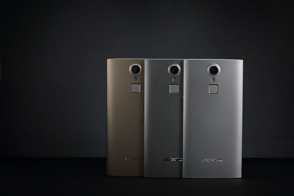 Doogee F5 back