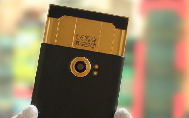 blackberry priv oro 2