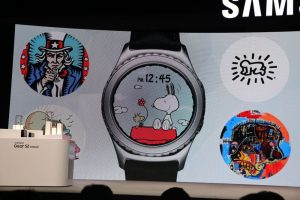 samsung-to-release-snoopy-face-for-gear-s2-watch-ios-support-498517-2