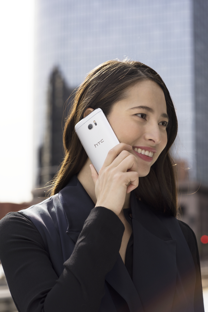 Perfume - HTC 10 - Lifestyle Images.