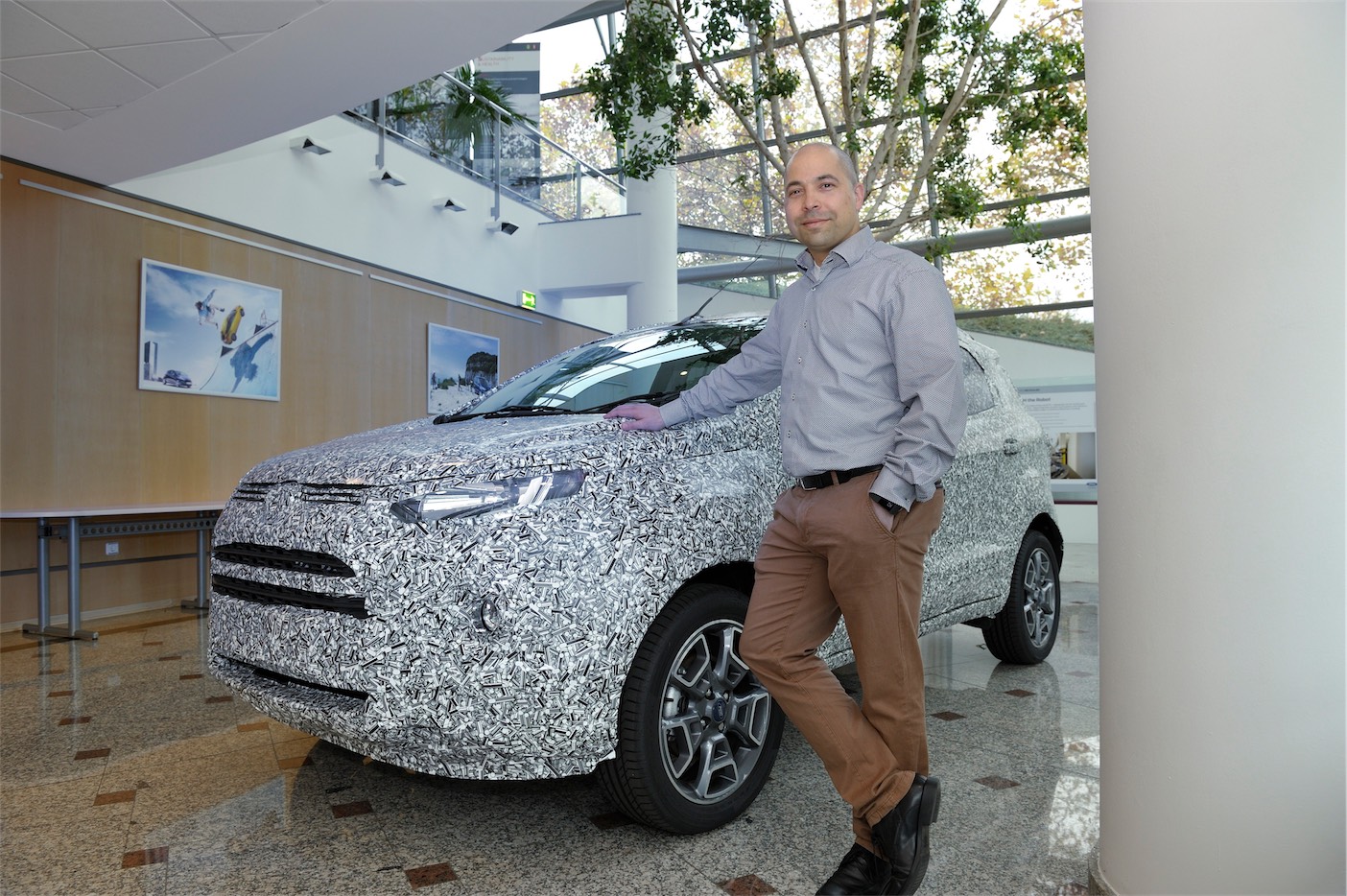 ford-iws2016_event_camouflage_03