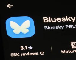 Bluesky CEO: Toni Schneider resta al comando