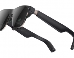 Google torna nel mondo degli smart glasses