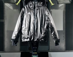 Adidas ClimaWarm: tuta riscaldata per gare