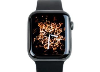 Apple Watch: grande redesign atteso nel 2027