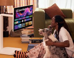 LG Swing: il monitor che porta il 4K in movimento