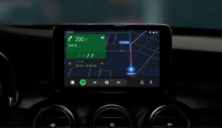 Android Auto si aggiorna e corregge le disconnessioni continue