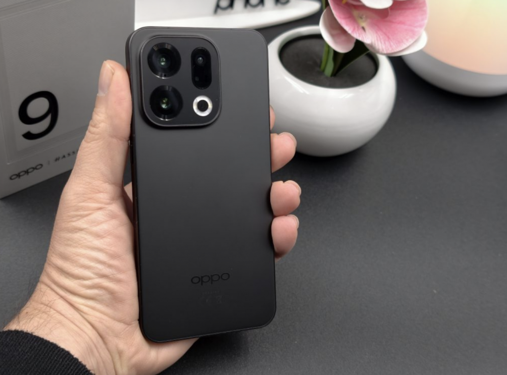 Oppo Find X9s: doppia camera da 200MP