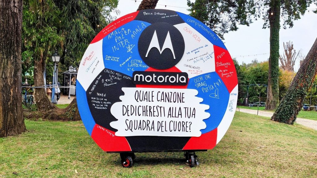 Motorola accende Sanremo con musica, calcio e arte