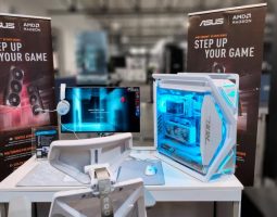 Monitor OLED ROG: ASUS lancia due 27" QHD con Tandem OLED