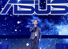 Asus esce dal mercato smartphone