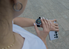 Galaxy Watch8 Runway Run: Samsung porta il running in pista