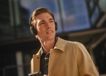Jabra Evolve3 si rinnova con tre cuffie per lavoro ibrido e ufficio