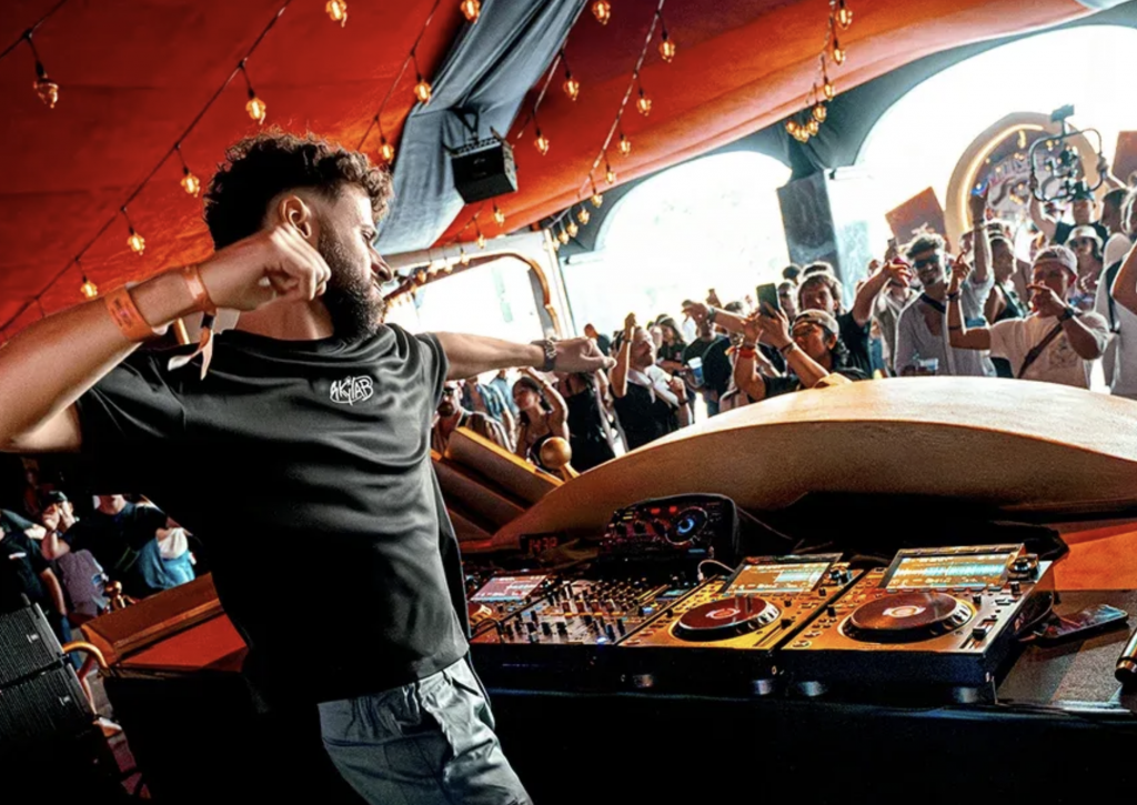 JBL ti porta a Tomorrowland 2026 con un viaggio esclusivo