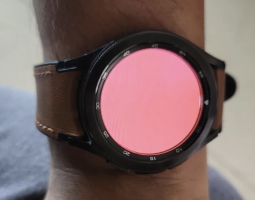 Galaxy Watch 4 colpito dal “red screen of death”