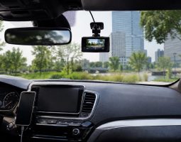 Dash cam e navigatori: gli accessori auto più cercati