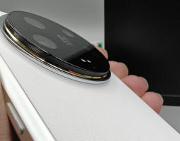 Xiaomi 16 potrebbe avere un obiettivo periscopico