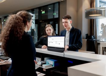 Philips monitor bifacciale: due schermi business