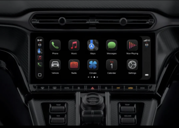 ChatGPT e Google Meet arrivano tra le app di CarPlay
