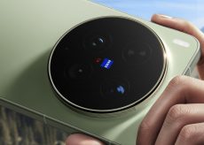 vivo X300 Ultra debutta globalmente con ZEISS