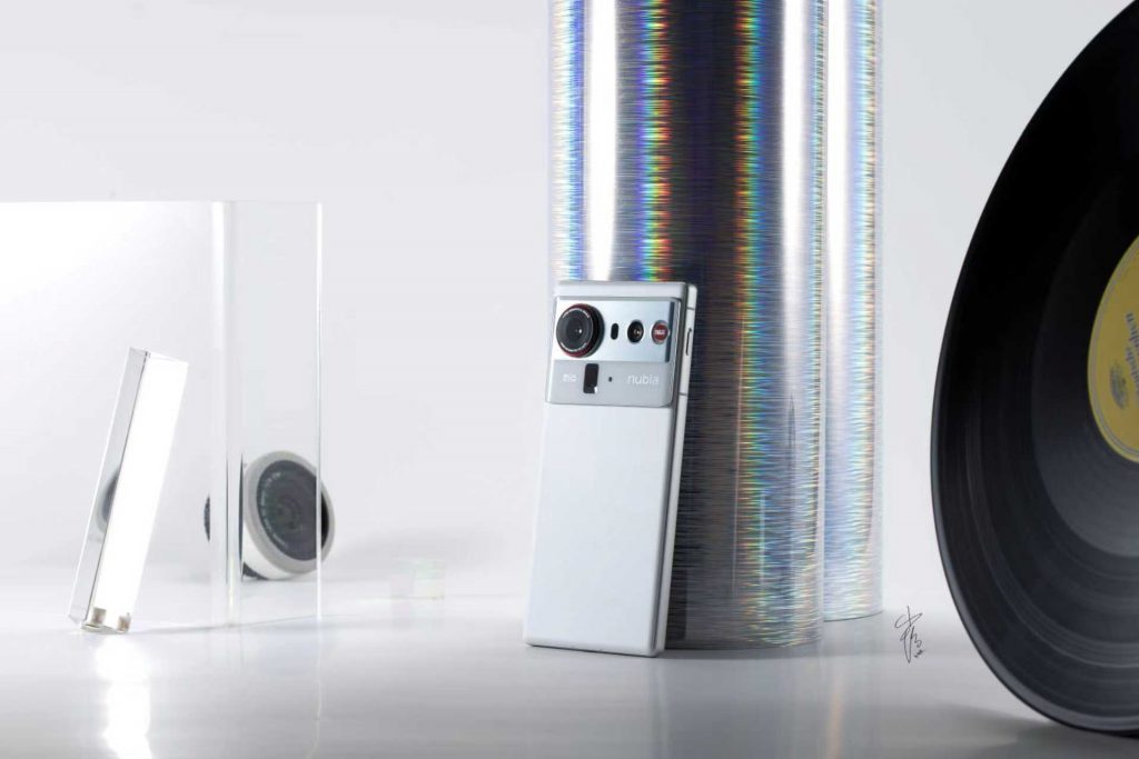 nubia Z80 Ultra: potenza, fotografia e design d’élite