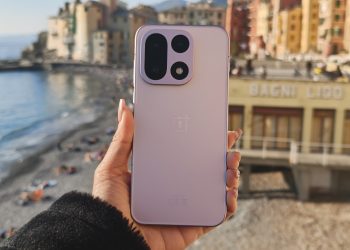 OnePlus 15: la fotocamera è molto più del sensore