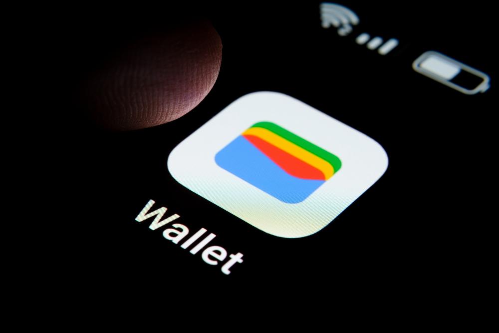 Google Wallet cambia volto: pass più grandi e colorati