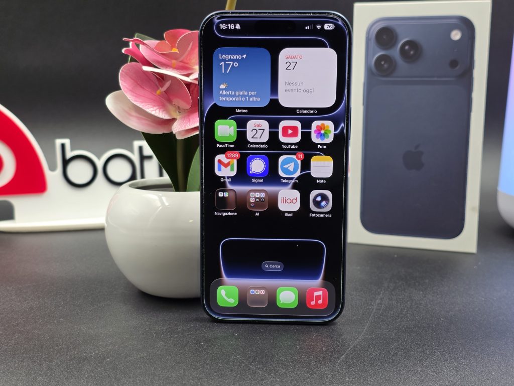 iOS 26 22% utenti iPhone non aggiorna per batteria e Liquid Glass