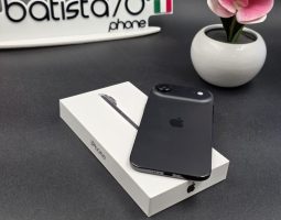 iPhone Air 2 potrebbe avere uno schermo più sottile e luminoso