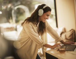 Jabra Evolve3 85: audio professionale anche in vacanza