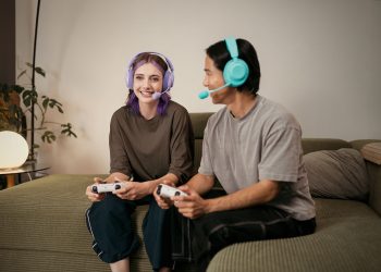 Arctis Nova 3 Wireless, SteelSeries cuffie gaming, audio spaziale PS5, preset Arctis App, cuffie wireless Xbox, microfono ClearCast 2.X, Bluetooth 5.3 gaming, cuffie multipiattaforma, driver Nova personalizzati, Tempest 3D Audio compatibile, Microsoft Spatial Sound, cuffie console 2025, ricarica rapida USB-C, cuffie SteelSeries Switch, preset audio mobile, cuffie 30 ore autonomia, app Arctis Android iOS, EQ profili separati, cuffie memory foam traspirante, prezzo Arctis Nova 3