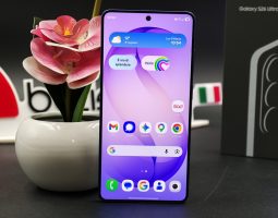 Galaxy S26 Ultra schermo: gli utenti sono divisi
