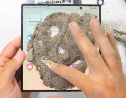 Galaxy Z Fold 8 Ultra: il bend test mette in crisi il display interno
