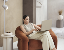 ASUS lancia Zenbook A14 e prepara Zenbook A16