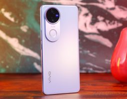 Vivo V50e in arrivo: display AMOLED curvo e fotocamera da 50 MP