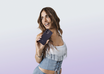 Clara nuova ambassador italiana di OPPO Reno16 Series