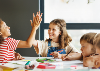 “Un Click per la Scuola” viene rilanciato da Amazon con Save the Children: settima edizione al via